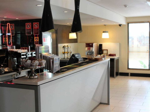 Ibis Newcastle - Accommodation Australia 26