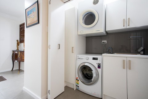 Armidale Cottage - House 2 - Australia Shopping 14