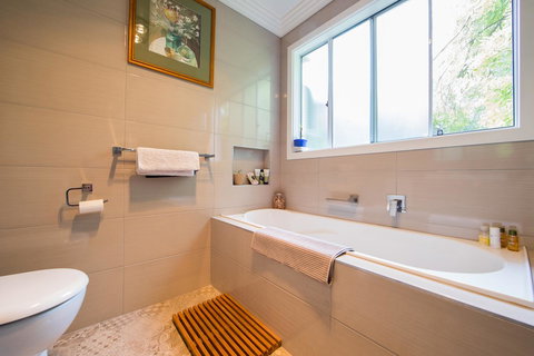 Armidale Cottage - House 2 - Australia Shopping 28