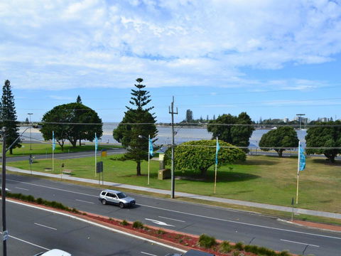 Oxley 8 At Tuncurry - Accommodation Australia 1