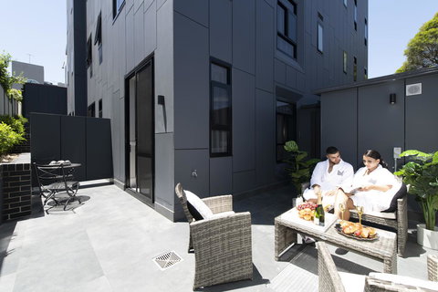 Holiday Inn & Suites - Parramatta Marsden Street, An IHG Hotel - Australia Shopping 3