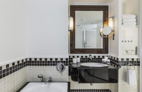 Swissotel Sydney - Local Tourism 28