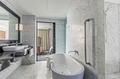 Swissotel Sydney - Local Tourism 25