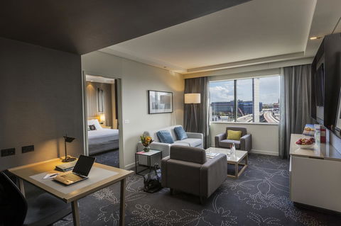 PARKROYAL Darling Harbour, Sydney - Local Tourism 5