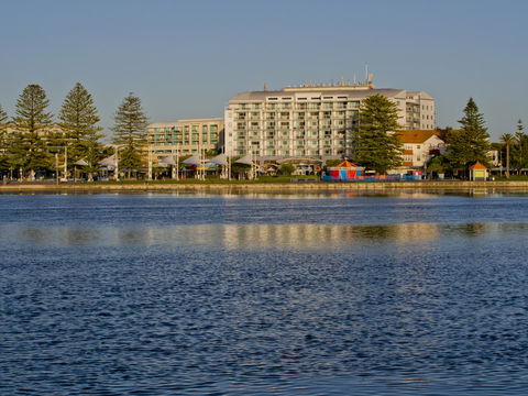 Oaks The Entrance Waterfront Suites - Accommodation Australia 15