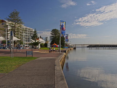Oaks The Entrance Waterfront Suites - Accommodation Australia 12