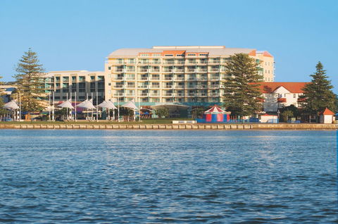 Oaks The Entrance Waterfront Suites - Accommodation Australia 9
