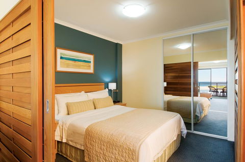 Oaks The Entrance Waterfront Suites - Accommodation Australia 3