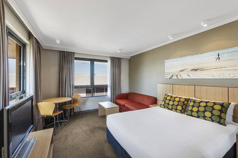 Mercure Sydney Manly Warringah - Accommodation Australia 2