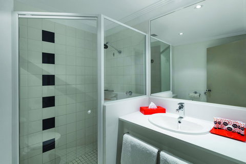 Mercure Sydney Manly Warringah - Accommodation Australia 21