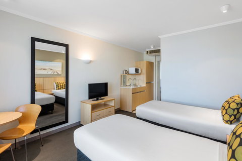 Mercure Sydney Manly Warringah - Accommodation Australia 35