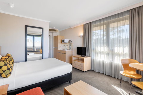 Mercure Sydney Manly Warringah - Accommodation Australia 32