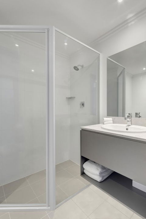 Mercure Sydney Bankstown - Accommodation Australia 24