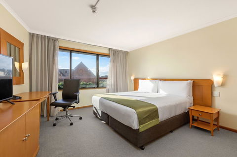 Sydney Harbour Hotel - Local Tourism 3