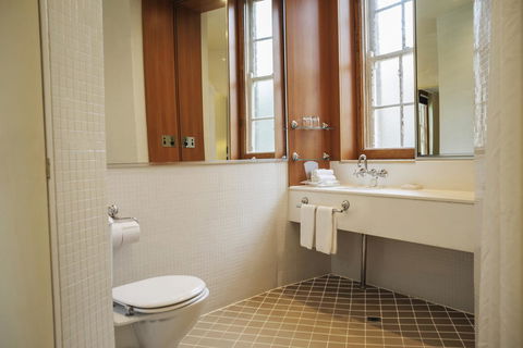 Sydney Harbour Hotel - Local Tourism 23