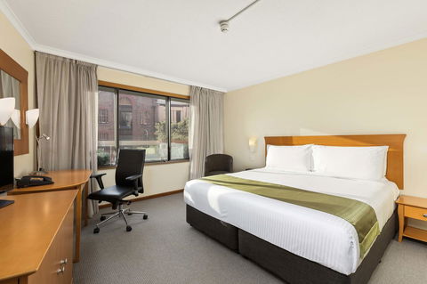 Sydney Harbour Hotel - Local Tourism 9