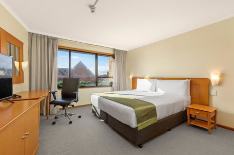 Sydney Harbour Hotel - Local Tourism 1