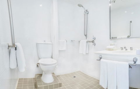 Sydney Harbour Hotel - Local Tourism 11