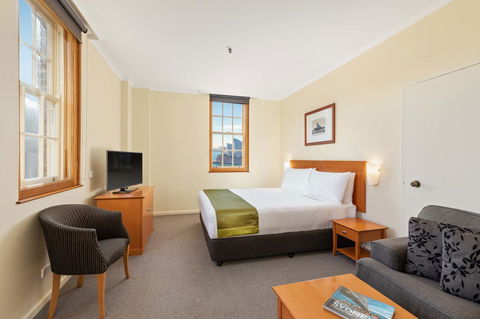 Sydney Harbour Hotel - Local Tourism 5