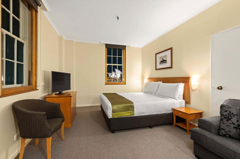 Sydney Harbour Hotel - Local Tourism 4