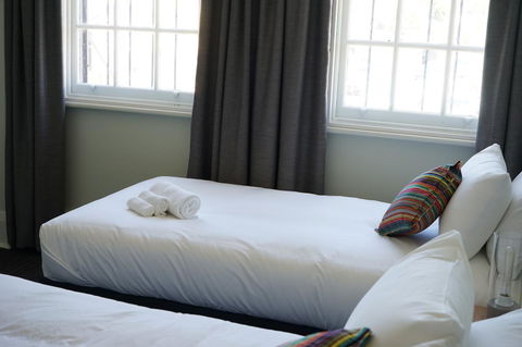 Rosehill Hotel - Accommodation Australia 7