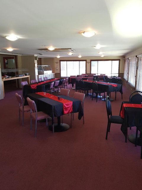 Rest Easy Motel - Local Tourism 41