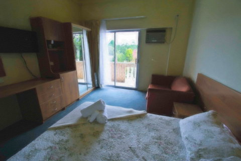 Rest Easy Motel - Local Tourism 16