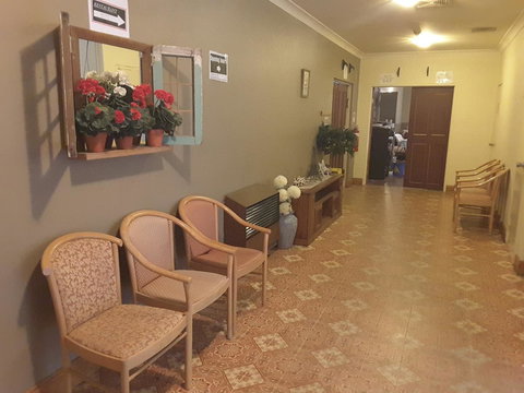 Rest Easy Motel - Local Tourism 43