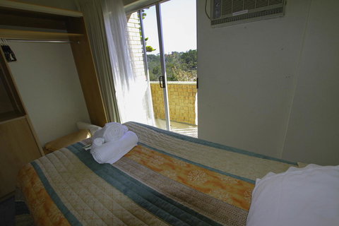 Rest Easy Motel - Local Tourism 17