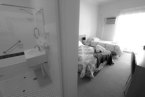 Rest Easy Motel - Local Tourism 19