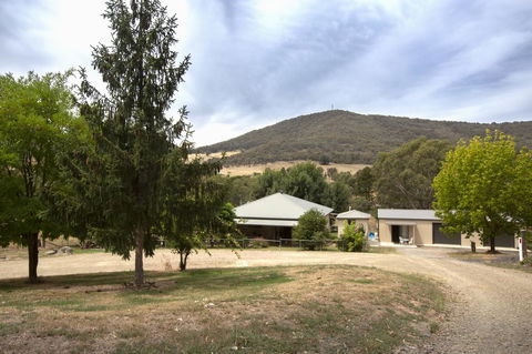 Pound Creek Gallery - Local Tourism 24