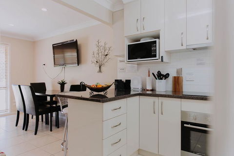 Central Wagga Self Catering Apartment - Accommodation Australia 1