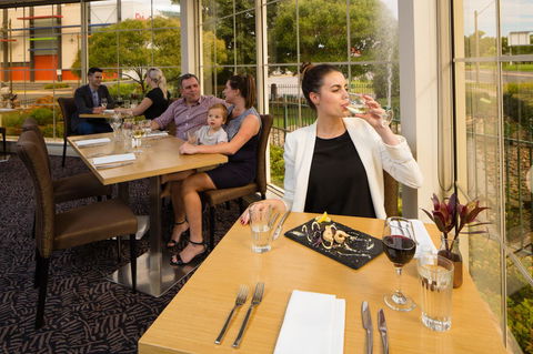 Best Western Plus Hovell Tree Inn - Accommodation Australia 25