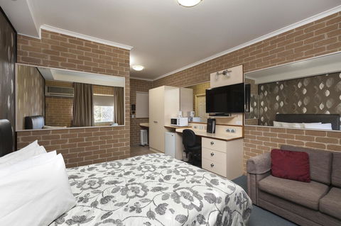 Grand Manor Motor Inn - Accommodation Australia 7