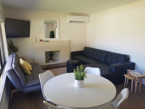 Golden Hill Cottage - Accommodation Australia 9