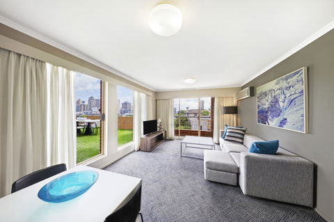 Adina Apartment Hotel Sydney Surry Hills - Australia Shopping 12