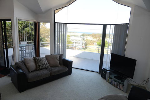 The Boat House - Accommodation Australia 6