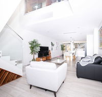 Luxury Villa Darlington - Vine - Local Tourism