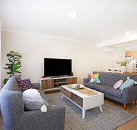 Abode  Culburra - Pet Friendly - 4 Mins to Beach - Accommodation Australia