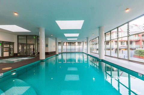 Nobbs Â· Executive 2 Storey Sydney Apartment With Pool - Local Tourism 12