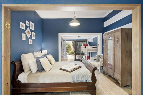 Designer Studios Manly - Local Tourism 11