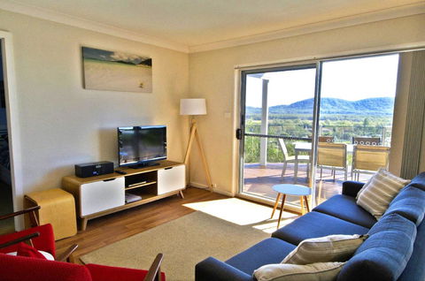 Coastwatch, 26 Comara Terrace - Accommodation Australia 3