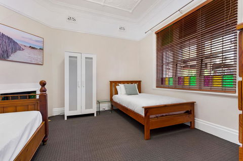 Drummoyne 3 Bedroom Home (62ALE) - Local Tourism 6