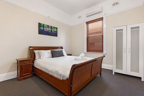 Drummoyne 3 Bedroom Home (62ALE) - Local Tourism 5