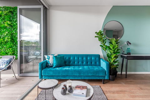 Large Light Luxe 3BDR 2BA Free Parking - Walk To Sydney Uni And RPA - Accommodation Australia 3