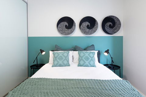 Large Light Luxe 3BDR 2BA Free Parking - Walk To Sydney Uni And RPA - Accommodation Australia 7