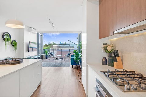 Large Light Luxe 3BDR 2BA Free Parking - Walk To Sydney Uni And RPA - Accommodation Australia 0
