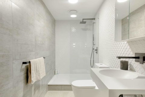 Scandi Beach Apartment - Accommodation Australia 4
