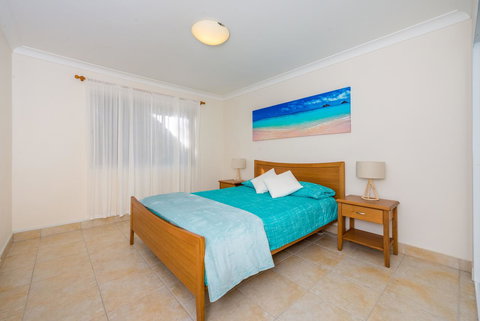 Ronald Avenue 1/65 - Shoal Bay - Local Tourism 7