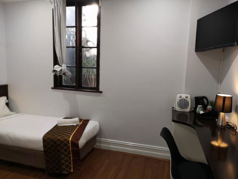 Newtown Cozy Stays - Local Tourism 36
